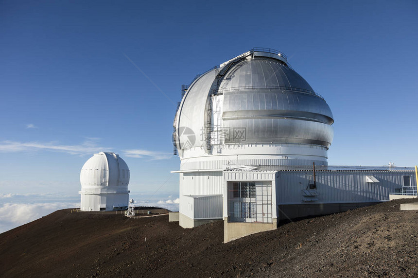 MaunaKeaGeminiNorth望远镜和加拿大法国哈瓦伊望远镜CFHT图片