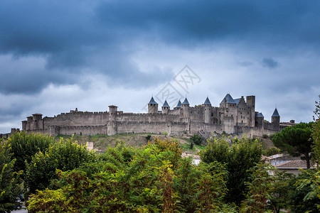 法国卡尔松城堡老城堡垒的美丽全景图片