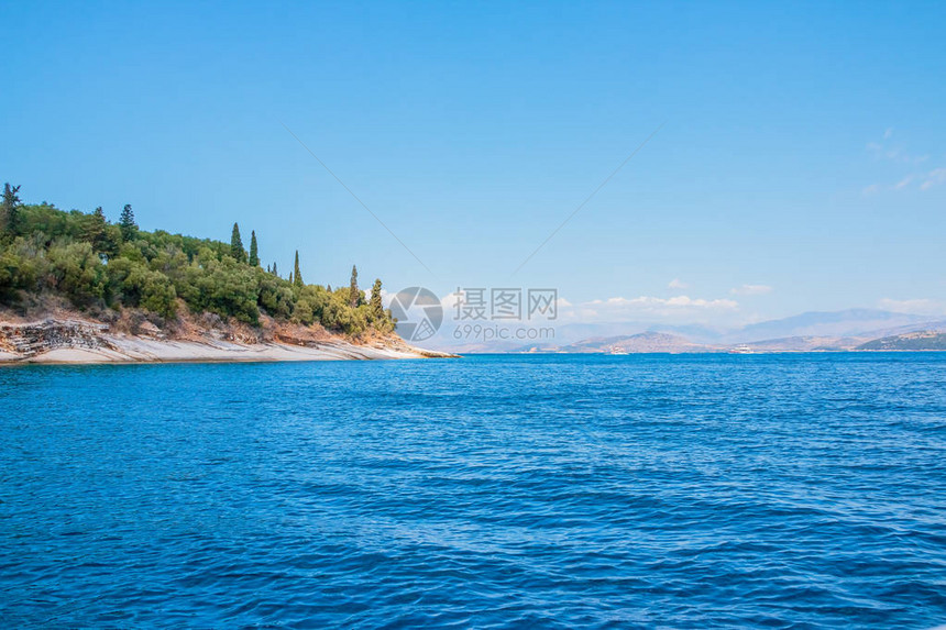 希腊莱夫卡达岛上的米洛斯海滩希腊图片