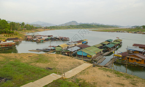 泰国Kanchanaburi省浮动图片