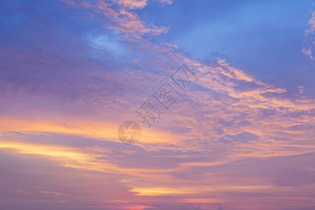 阳光自然日落天空风景照亮的闪光乌云高图片