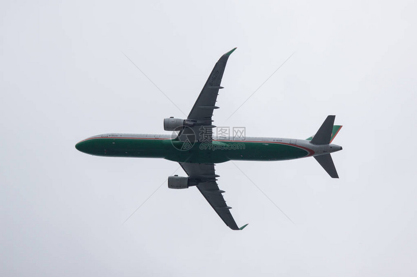 EvaAir的B16219空中客车A321从清迈机场起飞图片