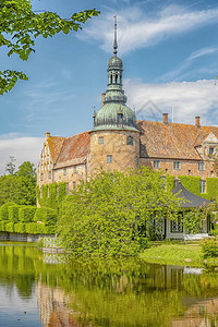 维茨科夫城堡是瑞典南部斯堪尼亚克里斯蒂安斯塔德市的一座城堡它是北欧保存最完好的文艺复兴背景图片