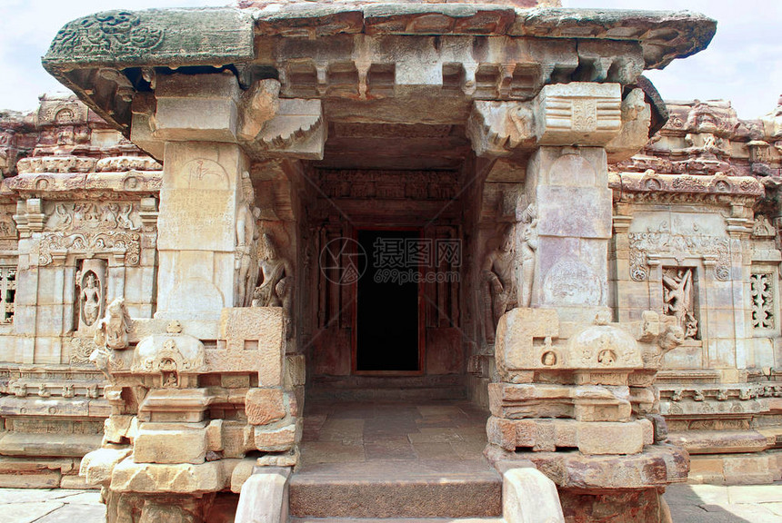 东方入口Virupaksha寺Pattadakal庙综合建筑群印度帕塔达图片