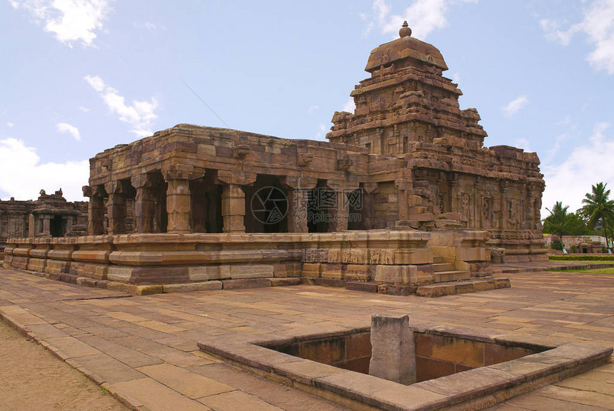 维耶斯瓦拉巴塔达卡尔寺庙综合体印度卡纳塔克图片