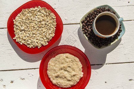燕麦片配咖啡早餐图片