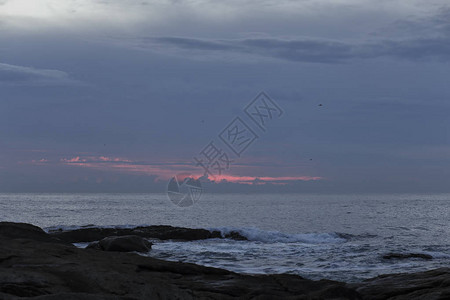 蓝色黄昏海景葡萄牙北部海岸图片