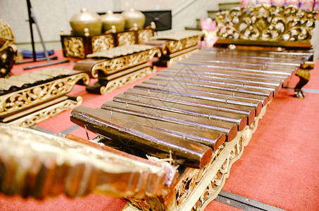 传统马力音乐器竹子震荡和图片