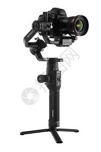 电影分镜RoninS是DSLR或DJI公司制造的无镜照相机的三轴机械化金波稳定器背景