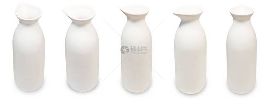 一套日本传统风格的白糖酒瓶图片