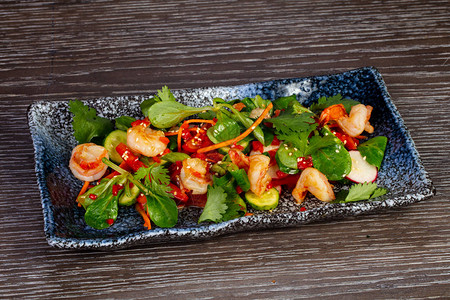 美味的泰国虾沙拉图片