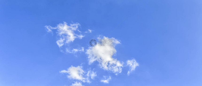 全景蓝天白云图片