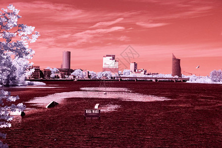 位于RIga的Daugava河红外图图片