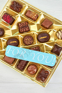 各种巧克力糖果盒图片