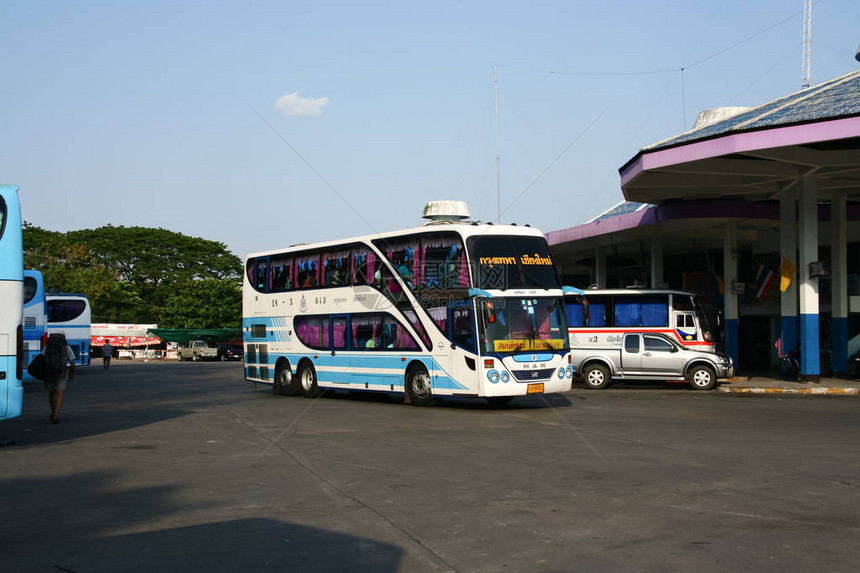 索姆巴图尔公司的巴士图片