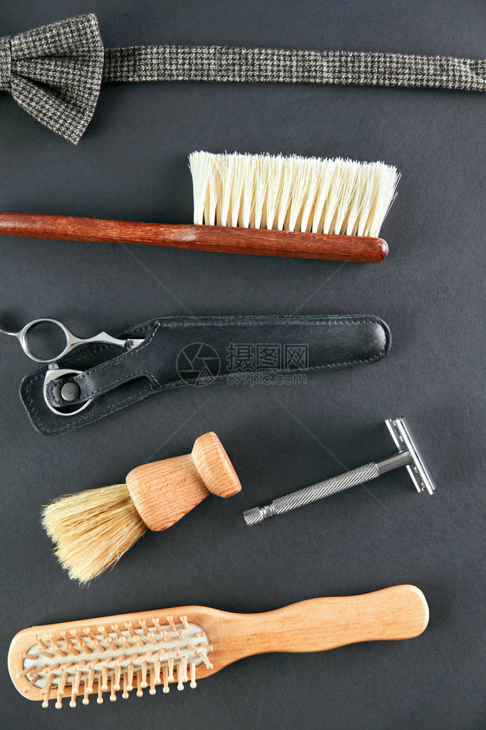 理发店工具和设备男扫帚工具和灰色背景的辅助工具高分图片