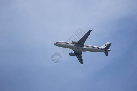 东航B633空中客车A320200背景图片