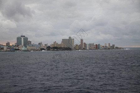 哈瓦那城与海图片