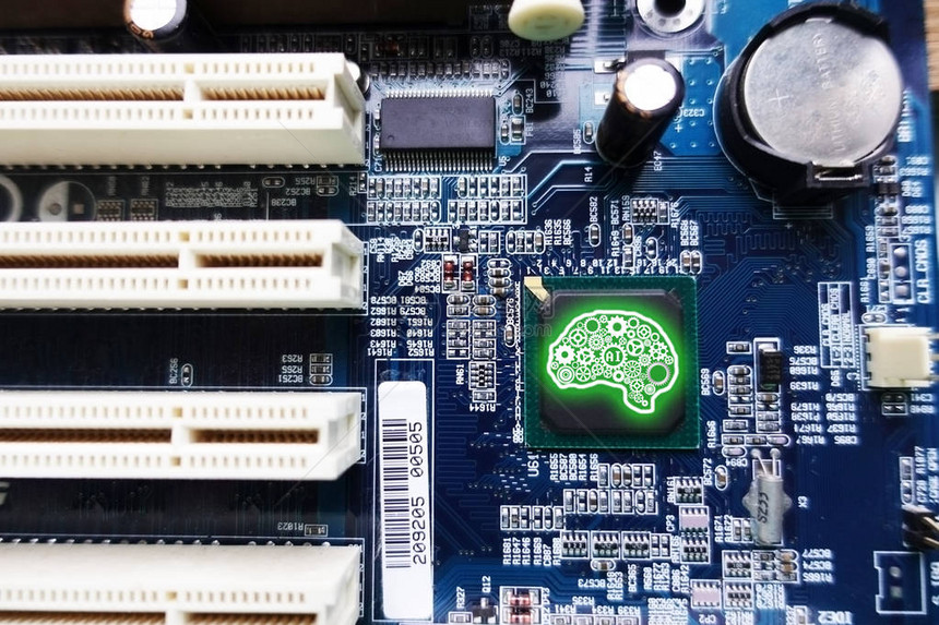 具有计算机主板和绿色大脑形状的人工图片