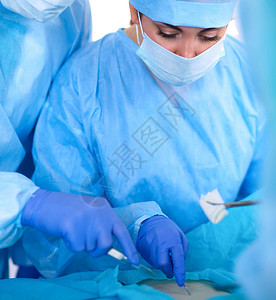 手术室里的年轻手术队图片
