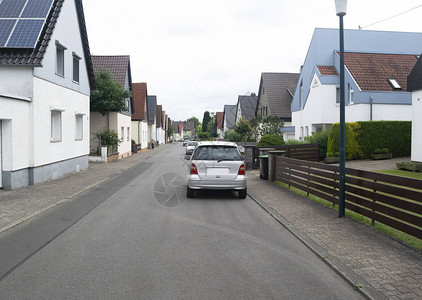 在这个安静的典型德国社区里图片