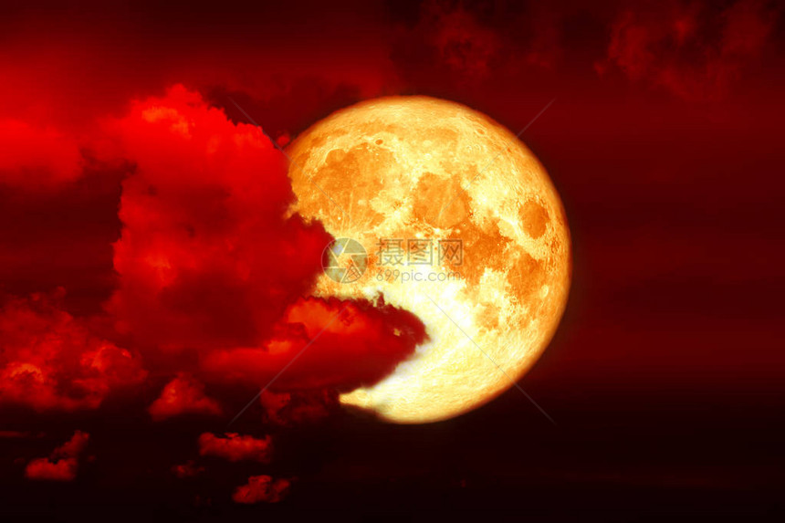 红夜空中的红云由美国航天局提供的这图片
