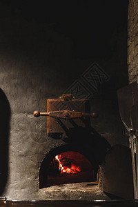 牛排餐厅的铁炉着火复制空间图片