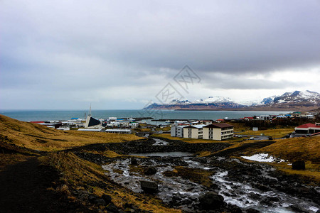 冰岛的奥拉夫斯维克山景镇是欧洲西部最多的地区图片