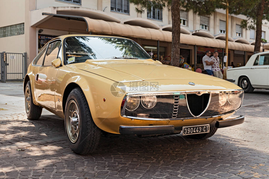 2013年7月14日在意大利MarinadRavenna举行的经典汽车集会Rsd图片