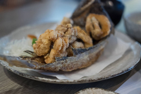 炸鱼片餐厅的日本料理图片