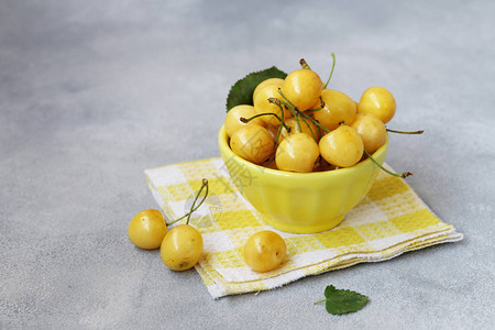 黄樱桃有机浆果健康食品图片