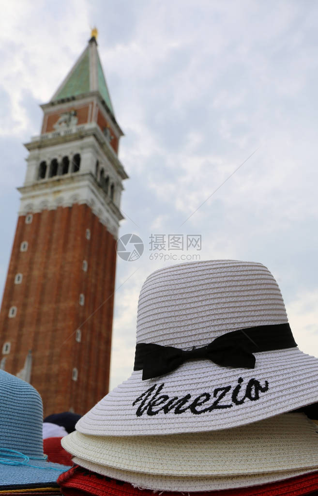 带有文本Venezia的帽子图片