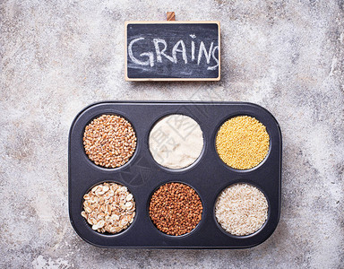 不同类型的去壳大米粗面粉小麦燕麦图片