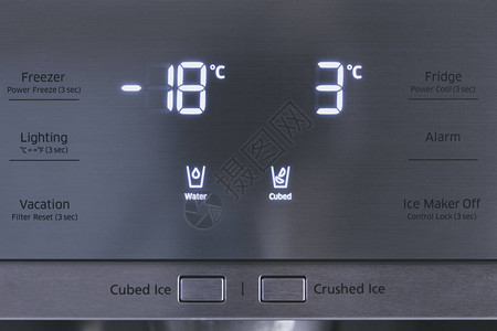 冰箱水和冷冻器的现代背景图片