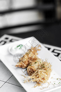 新加坡的亚洲大米炒饭面条虾背景图片