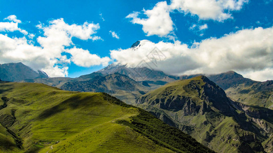 高加索山脉美丽世界欧洲佐治亚州上斯瓦涅蒂亚山图片