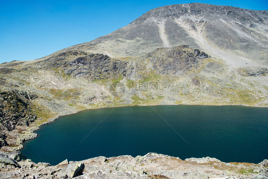 Gjende湖和Besseggen山脊图片