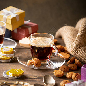 流连忘返荷兰节日Sinterklaas咖啡节早餐Kruidnoton传统甜品和礼物圣尼古拉日概背景