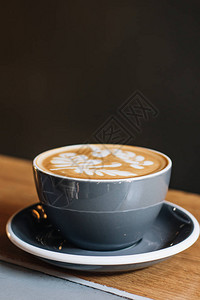 咖啡杯加拿铁艺图片