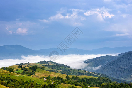 美丽的农村山区风景图片