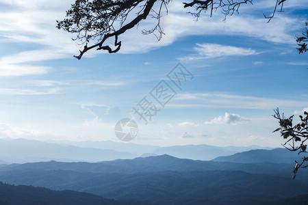 山景天空和山景图片