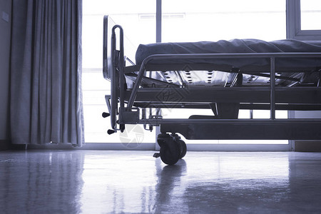 医院标准要人病房在现代医院内配有床位和图片