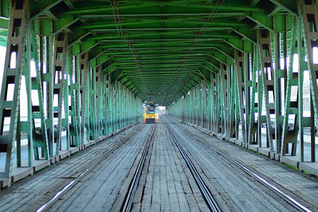 金属铁路公桥图片