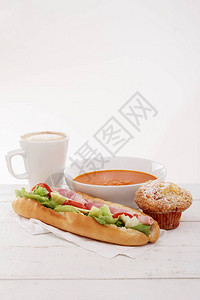 三明治汤和咖啡午餐图片