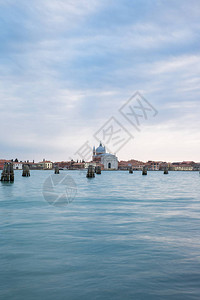 威尼斯市景威尼斯环礁湖与圣乔治马图片