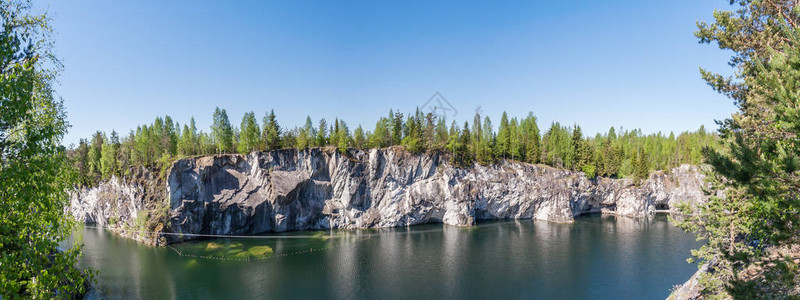 俄罗斯Ruskeala大峡谷全景图片