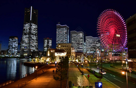 日本横滨大楼的多彩照明之夜观光景象背景图片