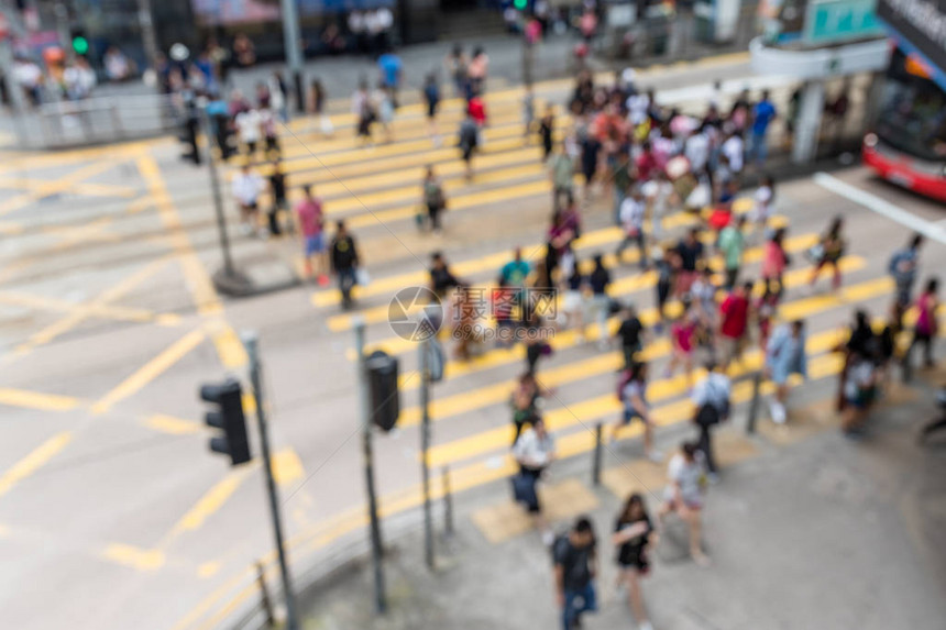 香港人从高处穿过公图片