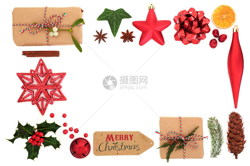 圣诞节背景与树装饰食物冬天植物礼物标签丝带和礼物的欢乐标志在白色图片
