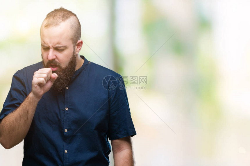 年轻的caucasianhister男子在孤立的背景中感到不舒服图片